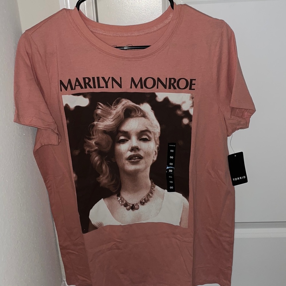 🤍MARILYN MONROE SHIRT🤍